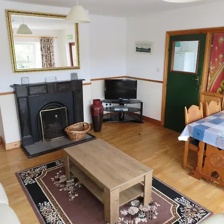 אכסניה Hungry Hill Adrigole