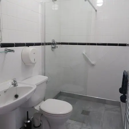 אכסניה Hungry Hill Adrigole